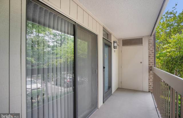 1526 MOORINGS Drive Gallery 4