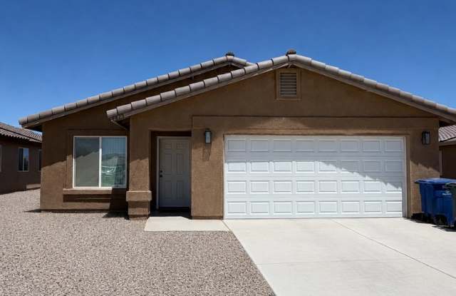 4 BEDROOM HOME! photos photos