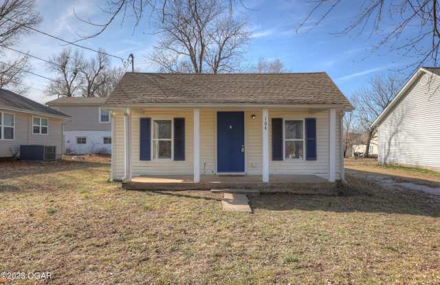 104 N Oliver Avenue photos photos