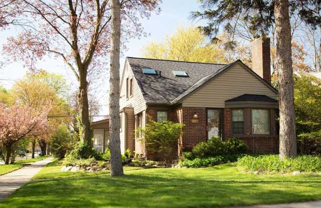 Charming 3-Bedroom, 2-Bath Brick Bungalow Near Downtown Royal Oak with Finished Basement photos photos