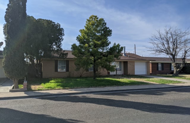 4245 Redbud Ave - 4245 Redbud Avenue, Odessa, TX 79762