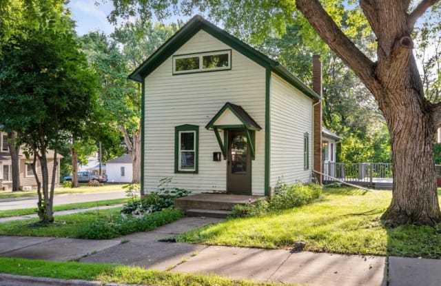 1101 4th Street S - 1101 4th Street South, Stillwater, MN 55082
