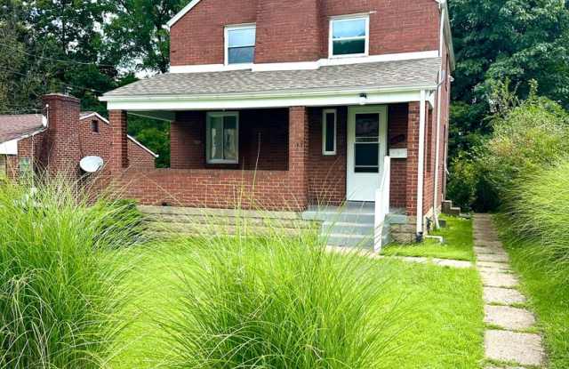 Lovely Three Bedroom Home - Window AC Units Included - Available Now! Gallery 1