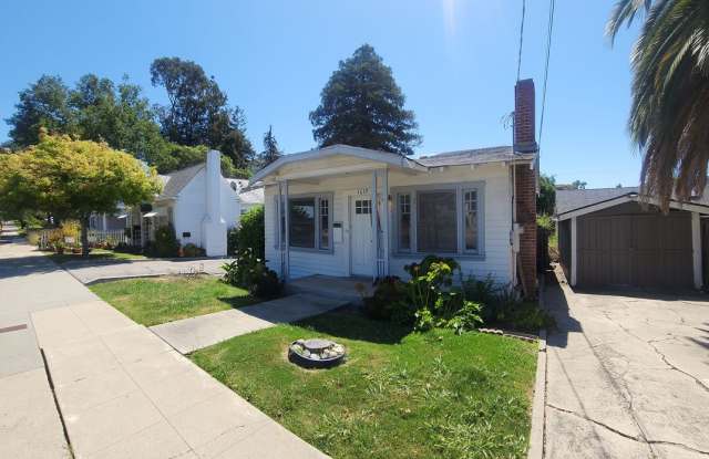 Cute standalone Bungalow in SLO! Off of Grand Avenue entrance and close to POLY! photos photos