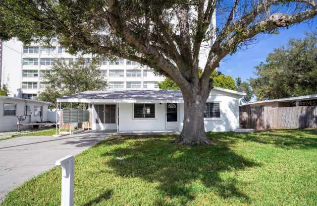 6741 HIBISCUS AVENUE S - 6741 Hibiscus Avenue South, Bear Creek, FL 33707