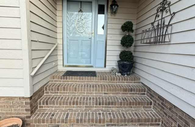 101 Sunningdale Court - A Gallery 3