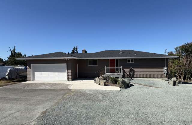 3715 Q Avenue - 3715 Q Avenue, Anacortes, WA 98221