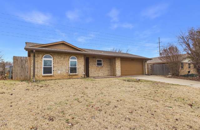 4663 SE Brighton Dr - 4663 Southeast Brighton Drive, Lawton, OK 73501