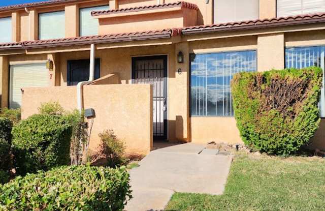 Shadow Hills Town Home for Rent Gallery 3