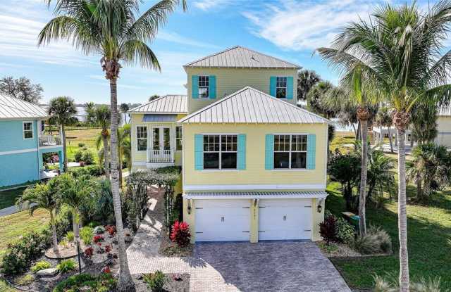 6751 PORTSIDE Lane Gallery 1