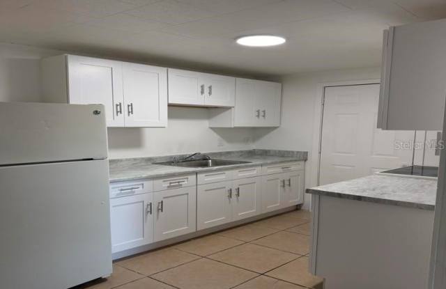 9811 N JASMINE AVENUE photos photos