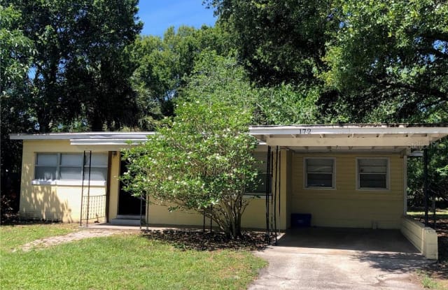 172 COUNTRY CLUB CIRCLE - 172 Country Club Circle, Sanford, FL 32771