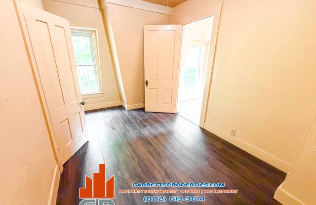 1658 Main Street - 5 Gallery 3