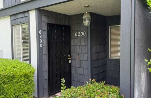 Beautiful 2 Bedroom and 2.5 Bathroom Condo $1,775.00 photos photos