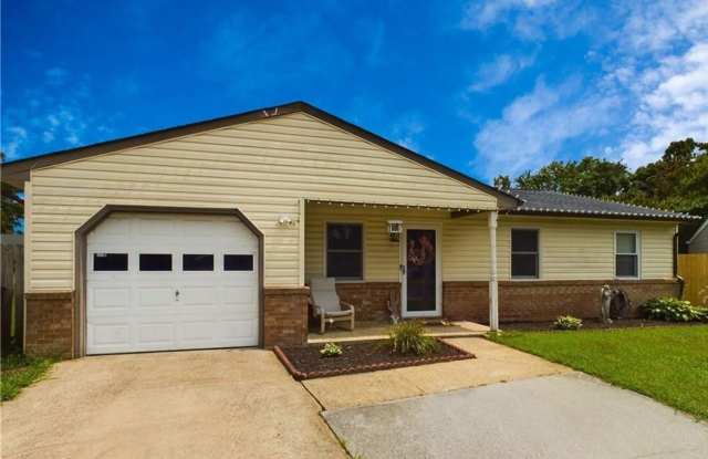 3BD/2BA Ranch in Quiet Cul-de-sac Attached Garage!  Fully Fenced Large Backyard! photos photos