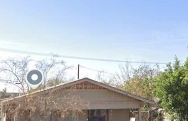 1035 W Olive Ave photos photos