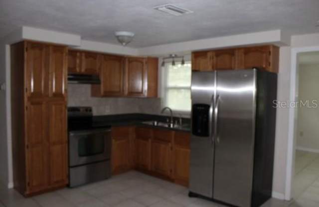 2 BEDROOM 1 BATH ATTACHED GARAGE HUGE BACKYARD Gallery 3