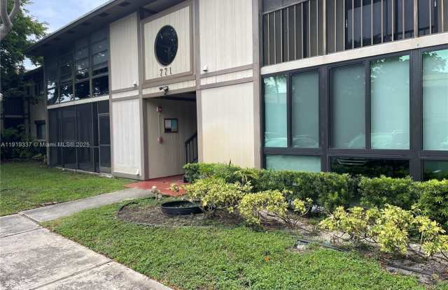 771 NE 199th St photos photos