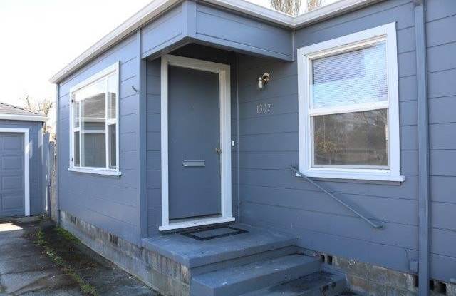 1307 K ST Gallery 2