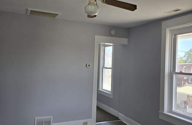 645 Tiffin Avenue - 3 photos photos
