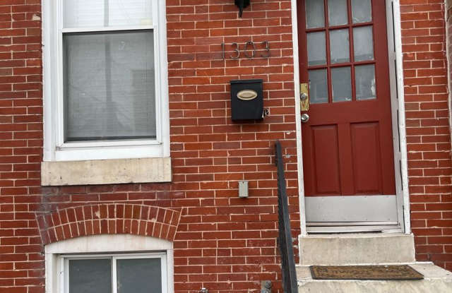 2bed/2bath Townhome centrally located in Baltimore City!! photos photos
