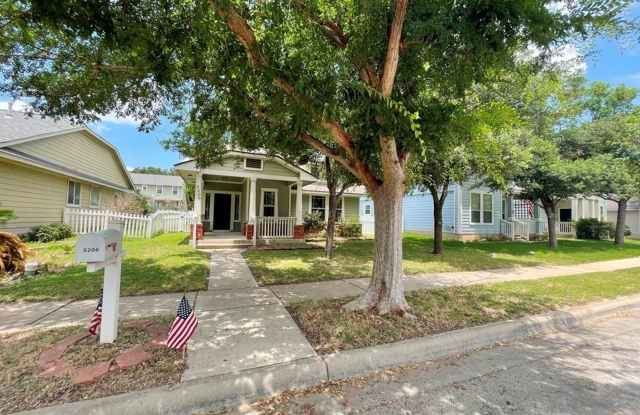 Nice 3 bedroom, 2.5 bath home available for rent in desirable Plum Creek! photos photos