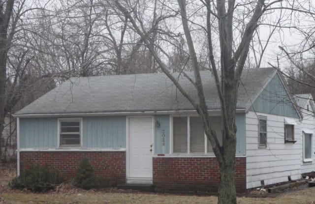 2024 W Dupont Rd - 2024 Dupont Road, Fort Wayne, IN 46818