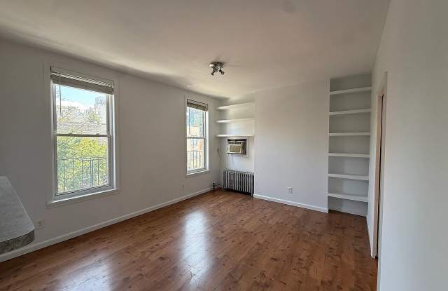 4912 Vernon Blvd Apt 3F Gallery 4