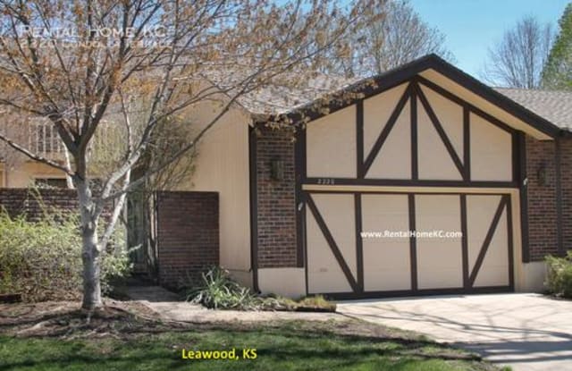 2220 Condolea Terrace - 2220 Condolea Terrace, Leawood, KS 66209