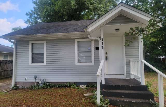 Convenient to downtown Pensacola! photos photos