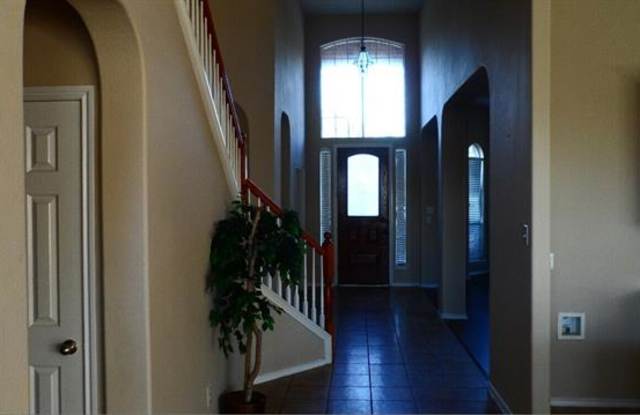 9301 Sterling Gate Drive Gallery 4