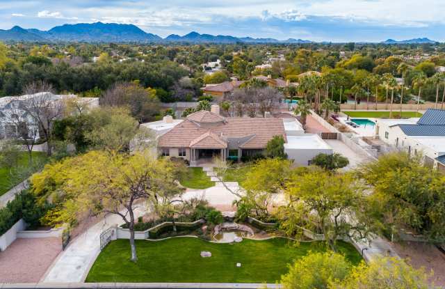 9322 N 71st Street - 9322 North 71st Street, Paradise Valley, AZ 85253