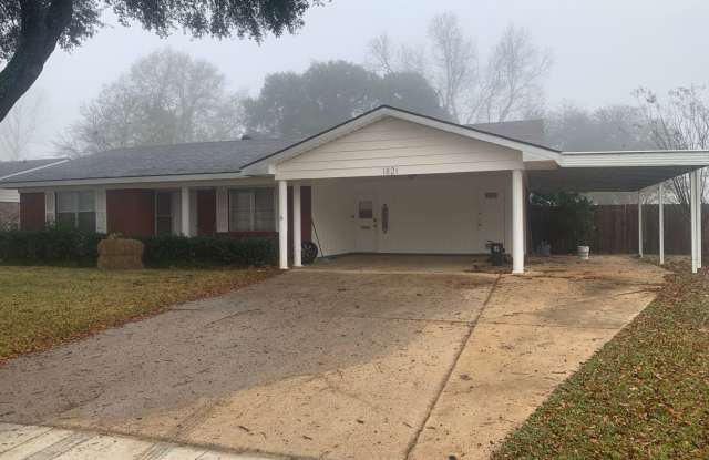 REMODELED SPACIOUS SOUTH BOSSIER HOME. photos photos