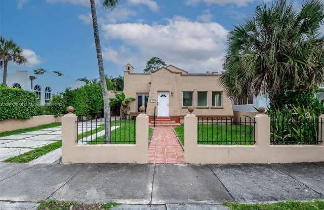 1769 SW 24th Ter photos photos