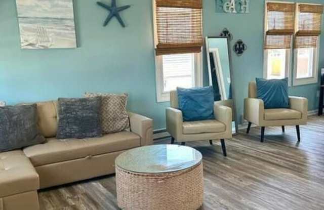 123 Franklin Avenue Gallery 2