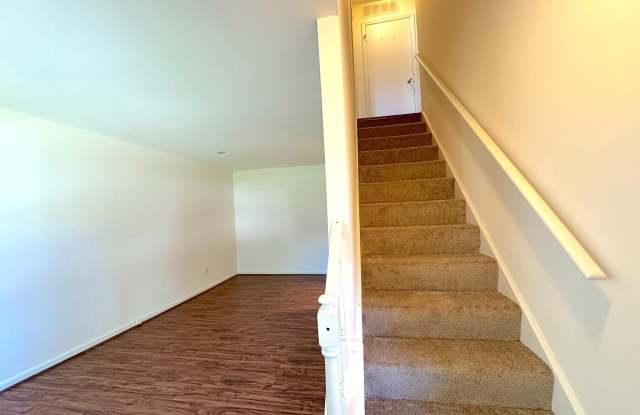 9773 HAGEL Circle Gallery 2