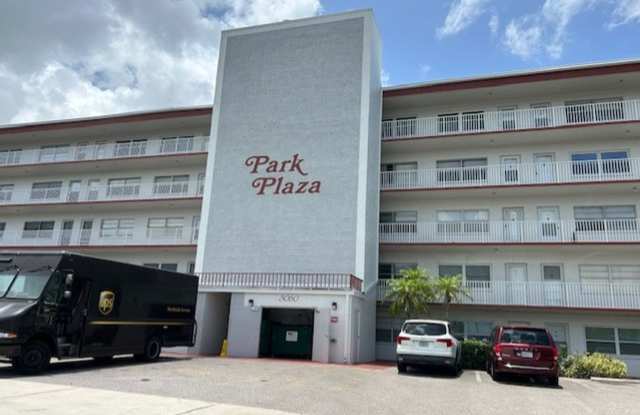Quaint 1/1.5 condo in a great neighborhood located close to employment, beaches and shopping. photos photos