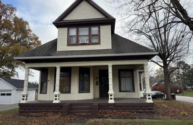 311 South Lincoln Boulevard photos photos