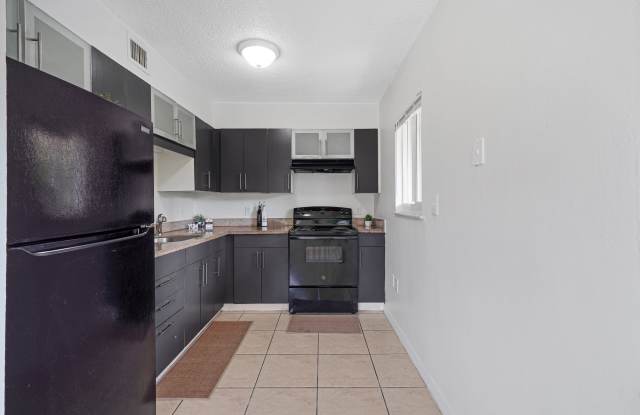 500 Northwest 24th Avenue photos photos