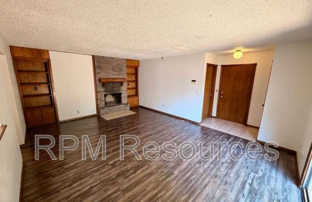 7000 Woodlake Dr Gallery 4