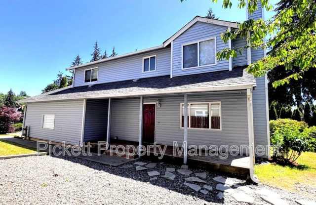 600 NE Flagstone Ln photos photos