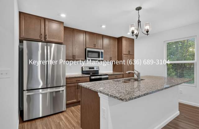 Modern 3-Bedroom Townhouse with Attached Garage & Resort-Style Amenities! Gallery 3