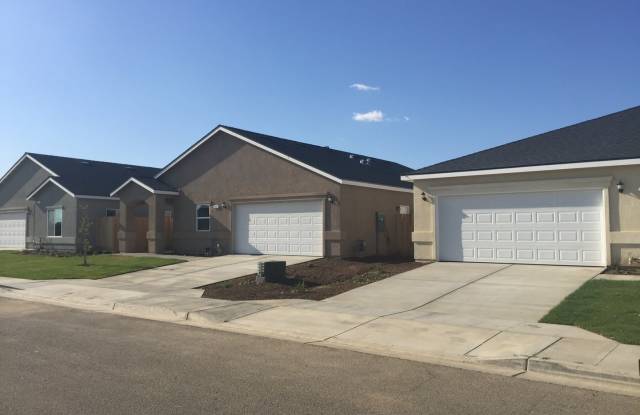 3 Bedroom Brand New Madera Home for Rent photos photos