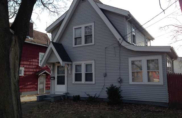 Updated 2 Bedroom NW Canton House for Rent photos photos