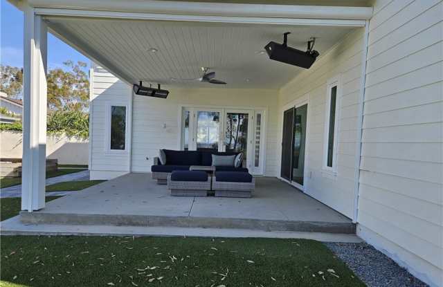 15 Lantana Place - A Gallery 2