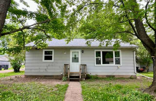 2 Bed 1 Bath Single Family Home in Colby photos photos