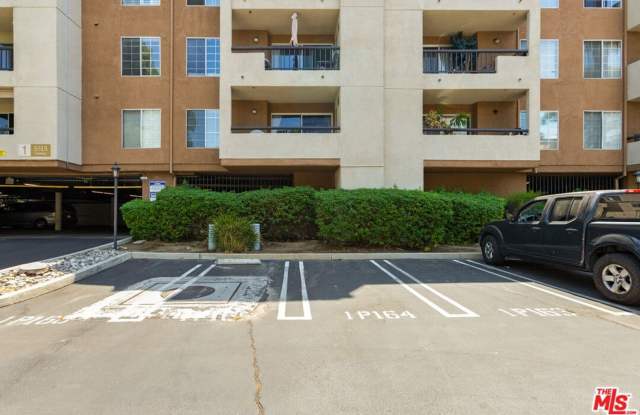 1 Bedroom 1 Bathroom Apartment in Woodland Hills photos photos