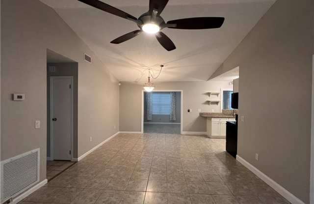 1018 LANDSDOWNE DRIVE Gallery 4