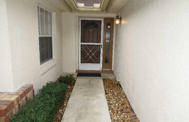 696 Barrington Circle Gallery 4
