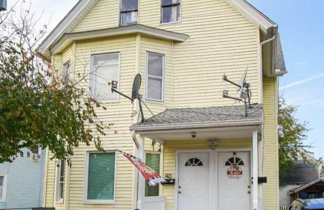 42 E School St photos photos
